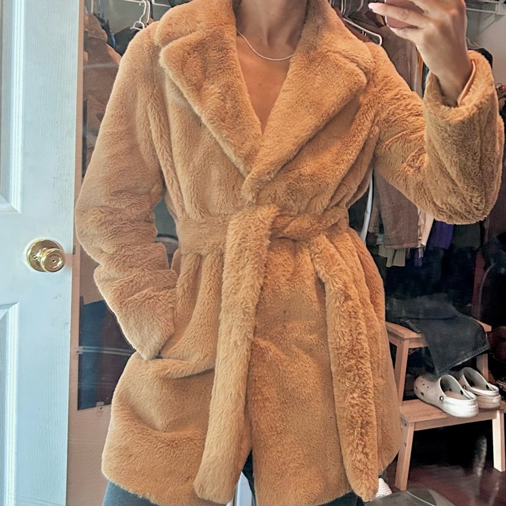 Express Women's Cozy Tan Teddy Jacket - Picture 3 of 6